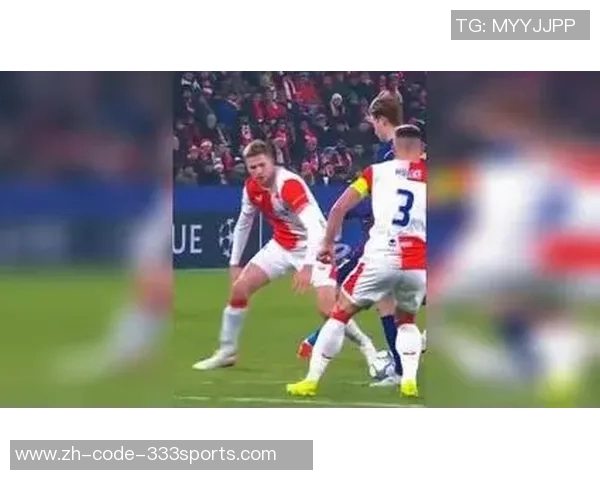 足球彩色的魅力探索与激情碰撞让我们一起感受这项运动的无限魅力与精彩瞬间 足球彩色的魅力探索与激情碰撞让我们一起感受这项运动的无限魅力与精彩瞬间